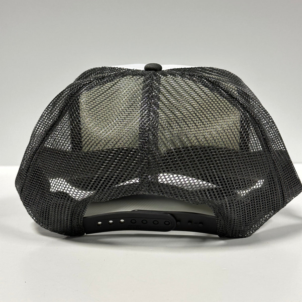 Best Dad By Par Golf Trucker Hat - Gray Mesh